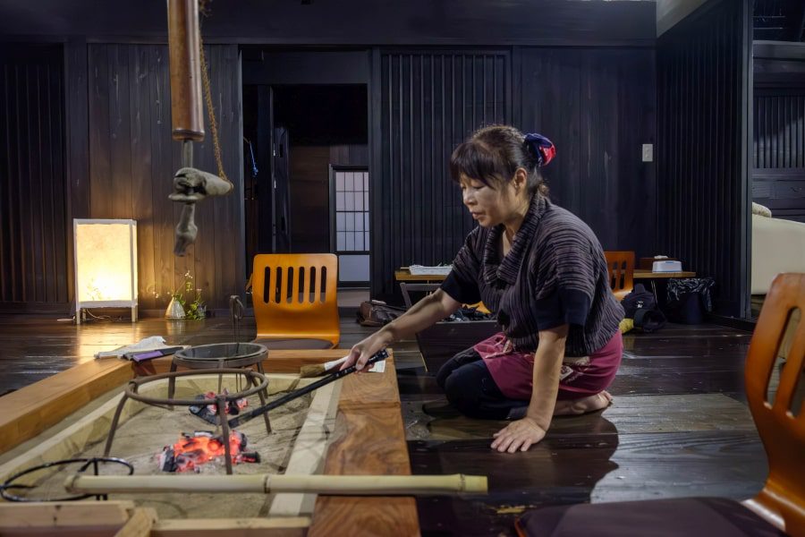 Kominka-dinner-around-the-hearth