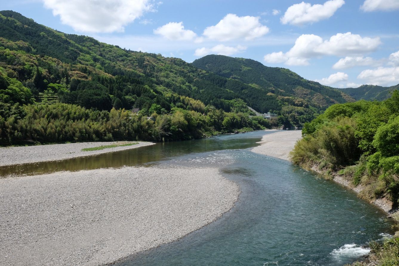 Niyodo River view