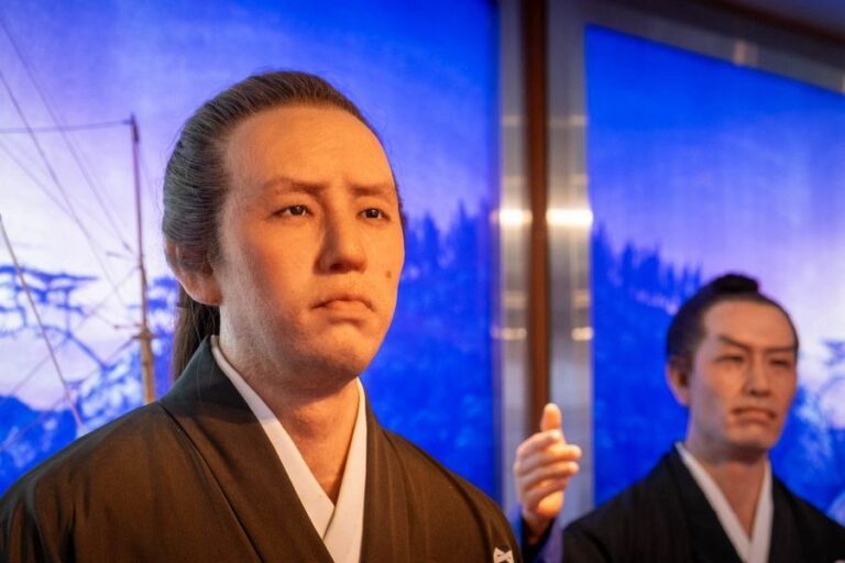 ACT Land Sakamoto Ryoma waxwork