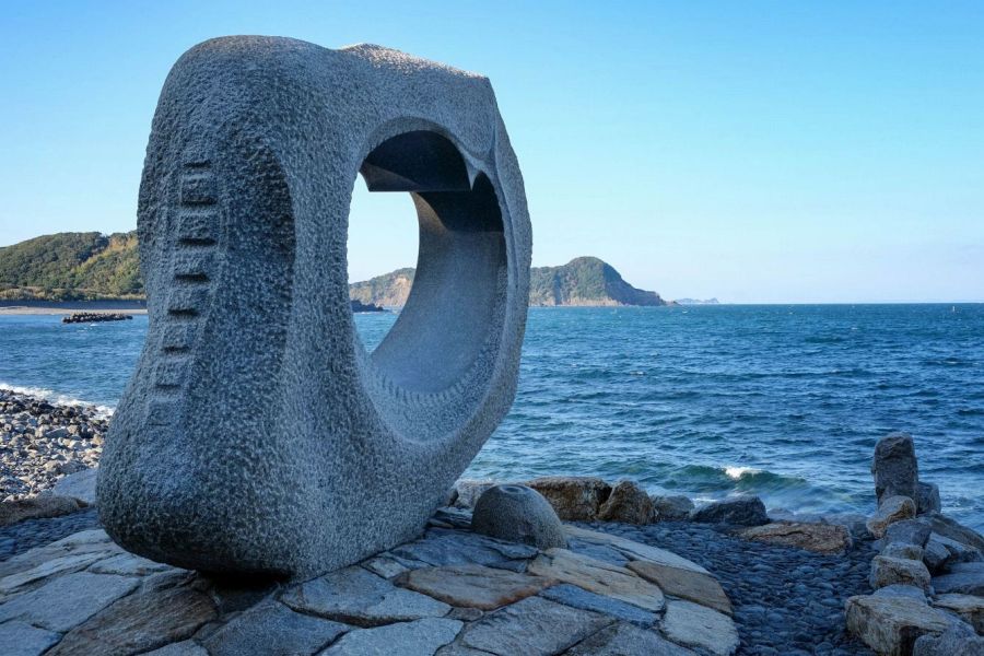 Cape Gamoda sculpture