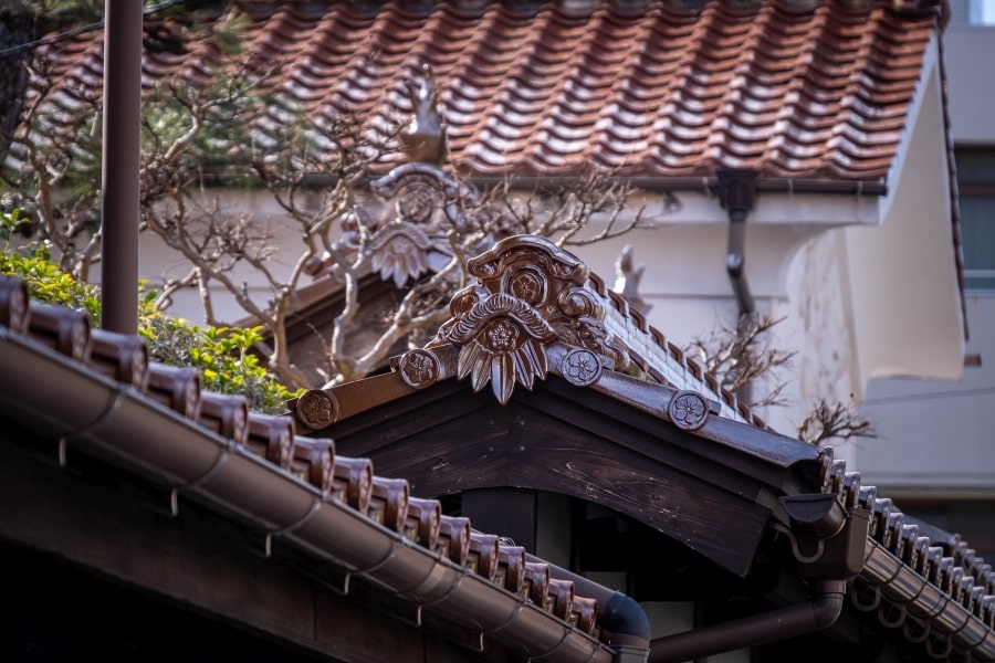Hiroshima Saijo gate tiles