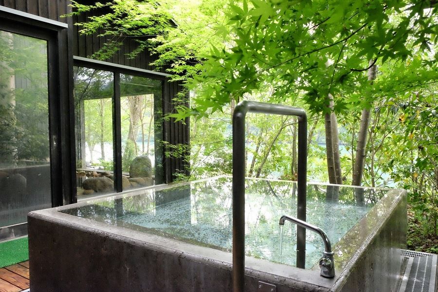 Monobe River plunge bath