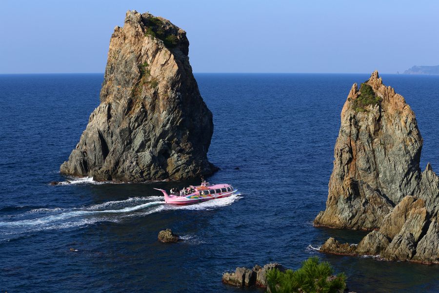 ĹŚmi Island