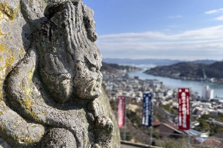 Onomichi Senko ji Temple deity and townscape