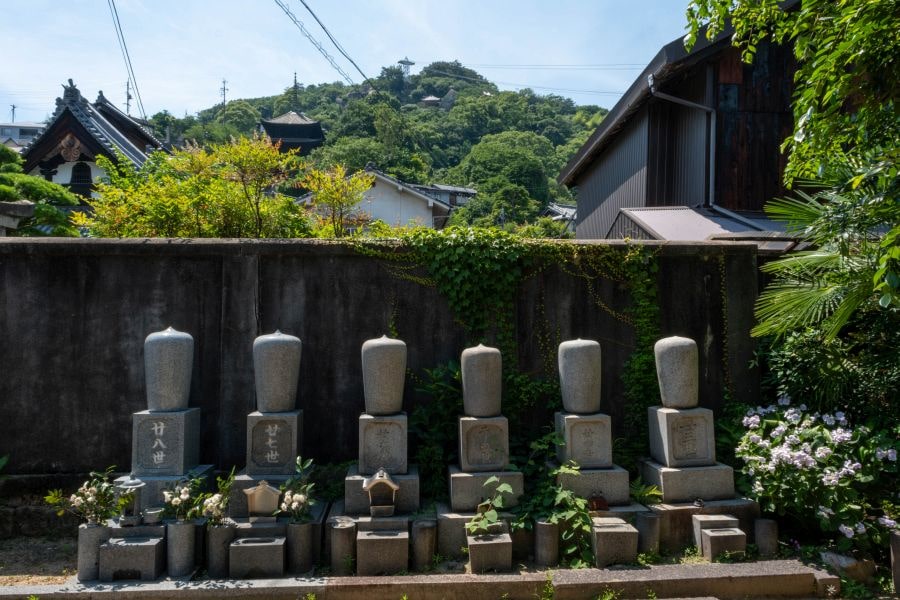 Onomichi Tennei-ji Temple priests gravestones-Enhanced-NR