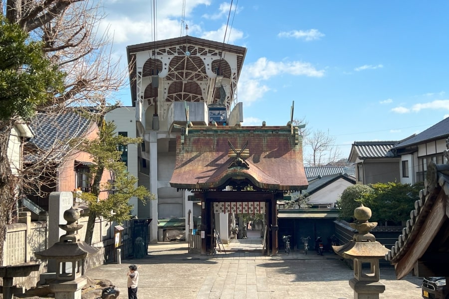 Onomichi Ushitora Shrine gate and cable car station
