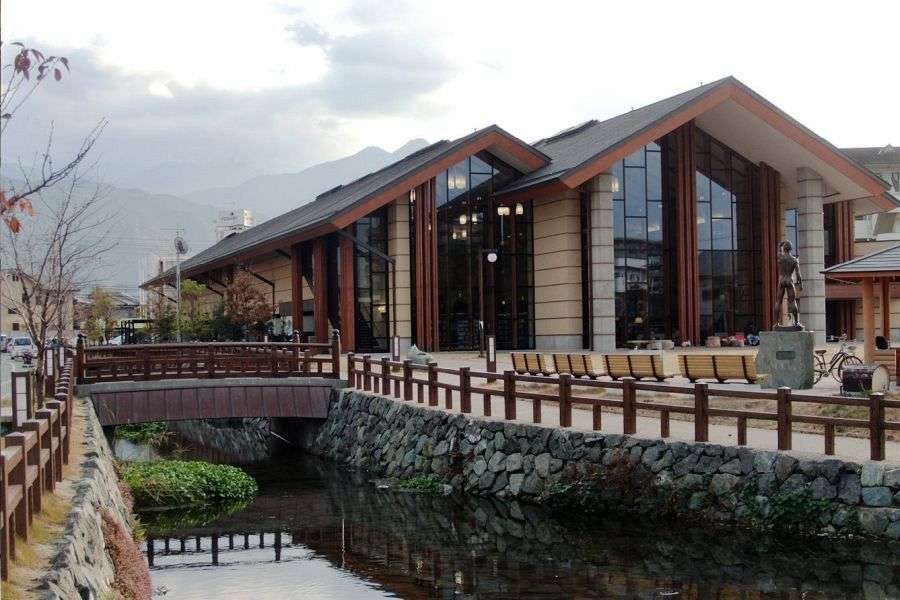 Saijo Library