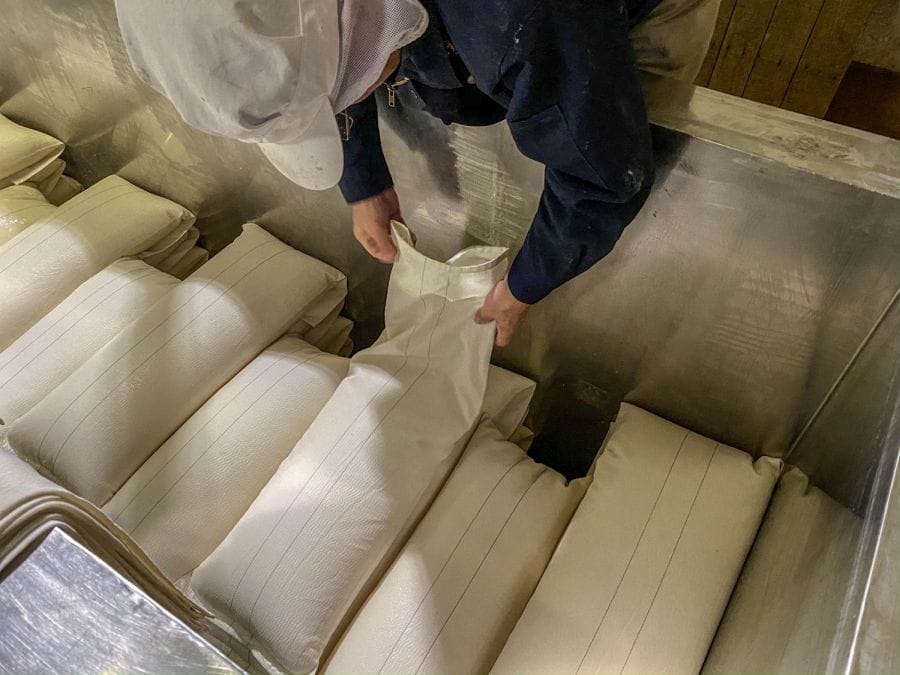 Saito Shuzojo fune sake press preparation