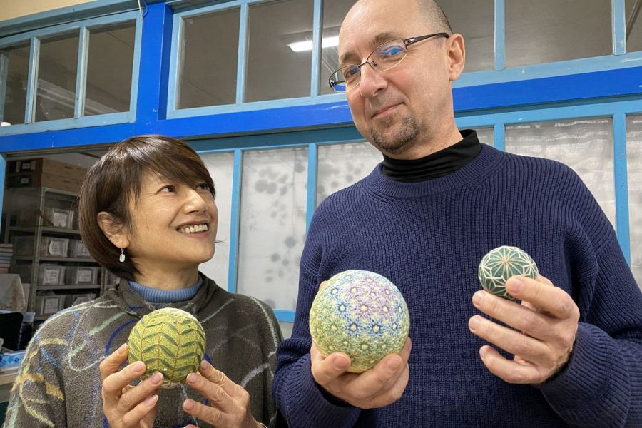 Temari balls Araki Eiko