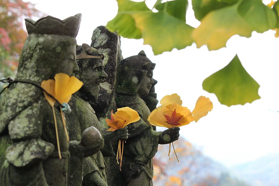 Temple_No.88_Okuboji_statues-1
