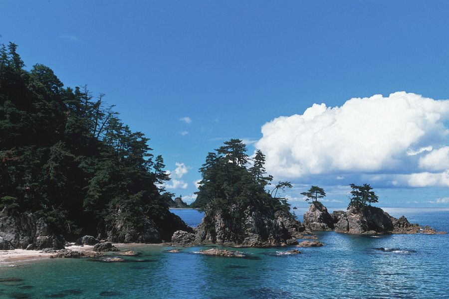 Uradome Coast clouds