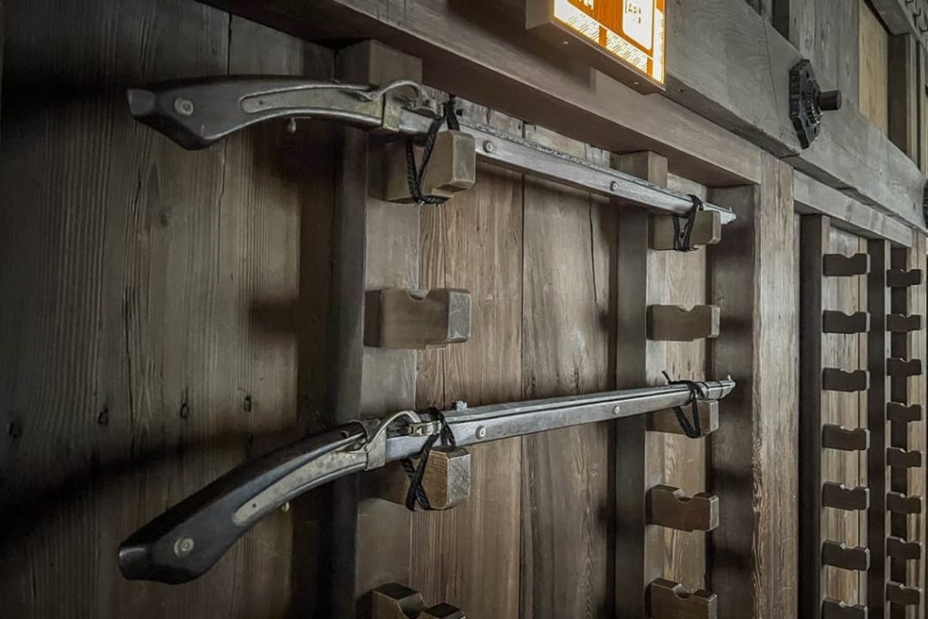 Himeji-Castle-gun-rack-1