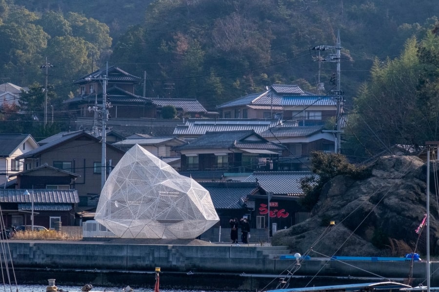 Naoshima-mesh-min