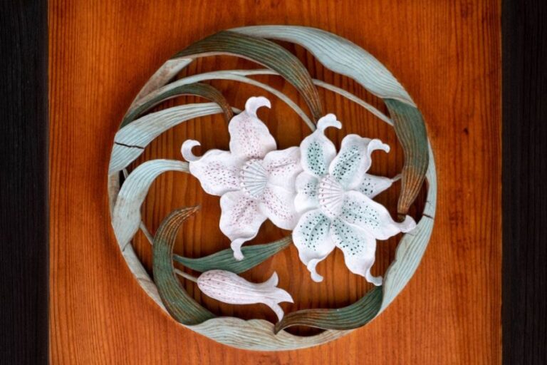 T78 Gosho ji Temple lily carving