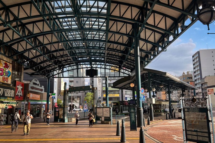 Yokogawa Station inside