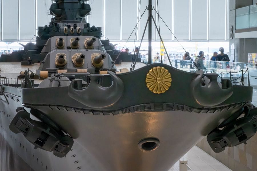 Yamato Museum big model crysanthemum decal