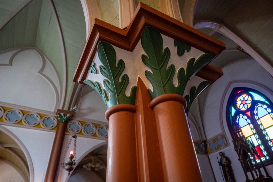Hoki Church column capital